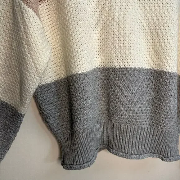 “FASHION” XL Pink, White, and Gray Knit Turtleneck Sweater - Picture 5 of 9